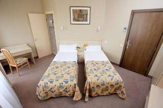Отель Hotel Babilonas Каунас Двухместный номер с 2 отдельными кроватями-4